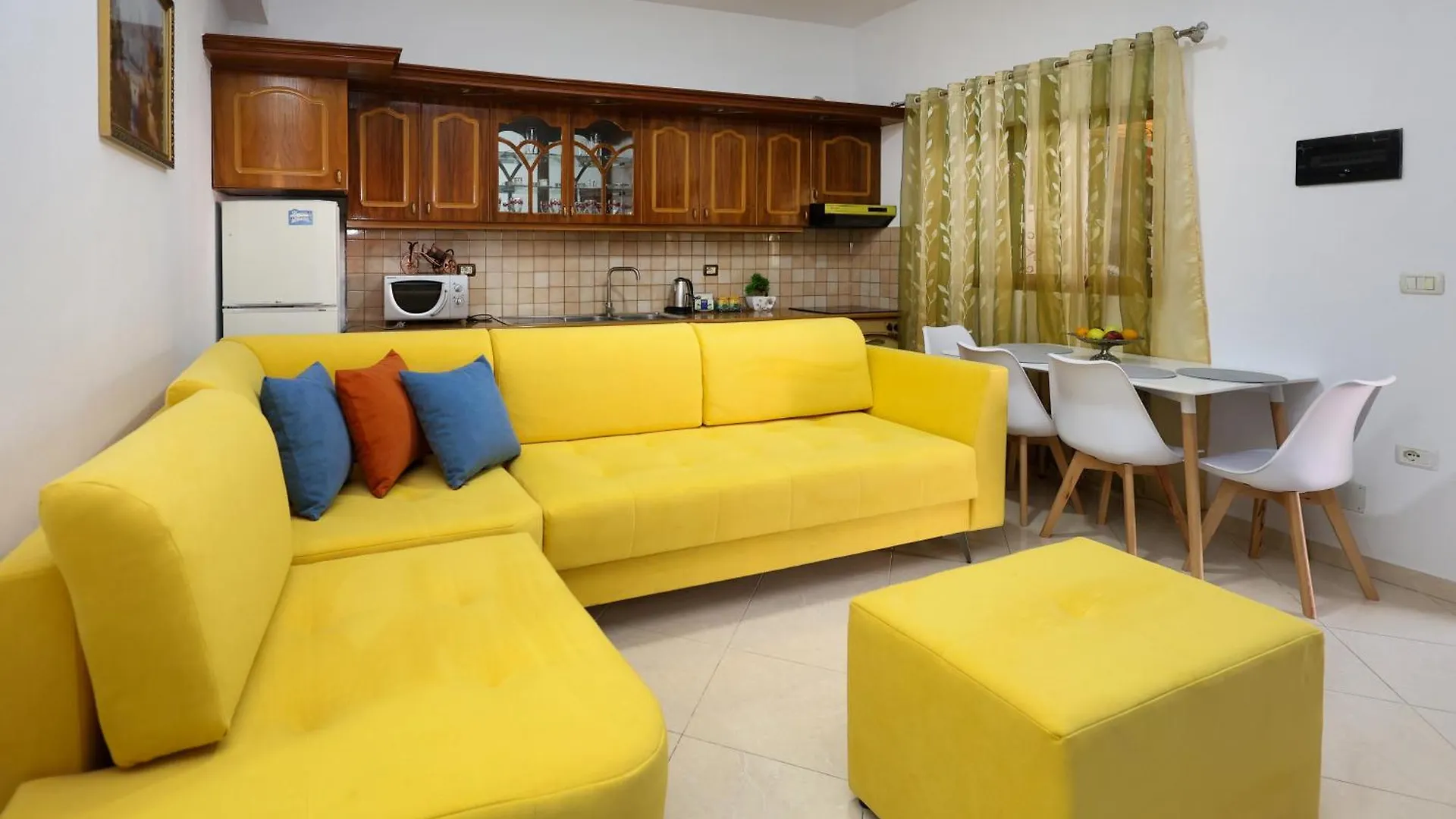 Berat Central Apartment 0*,  Albanien