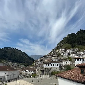 Couette-café Arben Qemeri, Berat