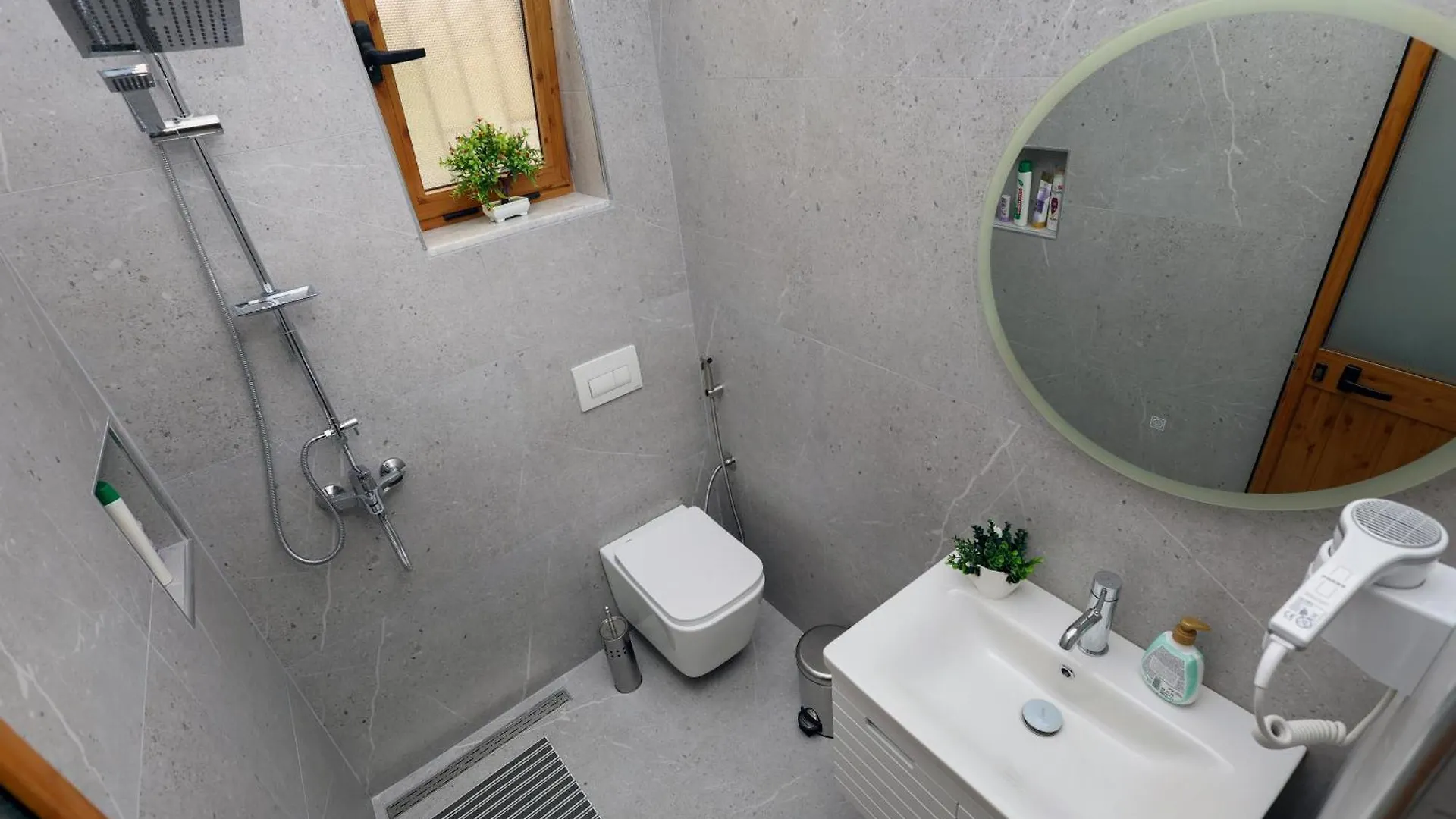 Berat Central Apartment 0*,